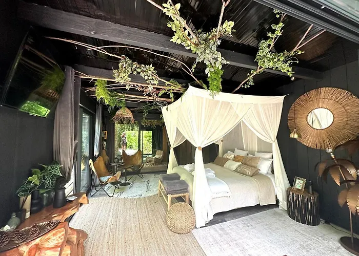 So Wood 33, ÉcoLodge&Spa * Landiras